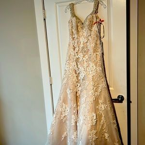 Allure Bridal champagne wedding dress Size 10- Brand New